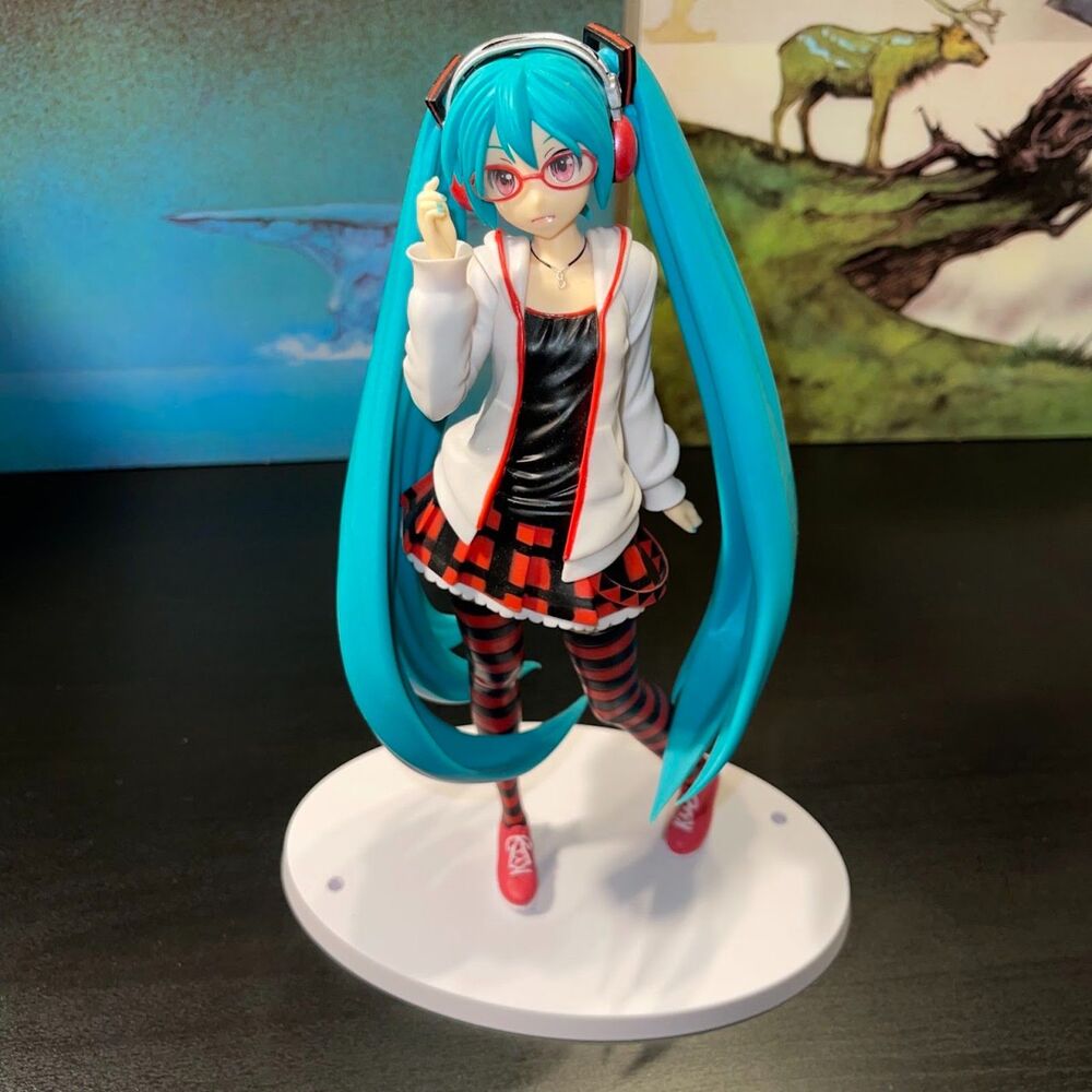 Hatsune Miku Project DIVA Arcade Future Tone Natural Ver. Premium Figure